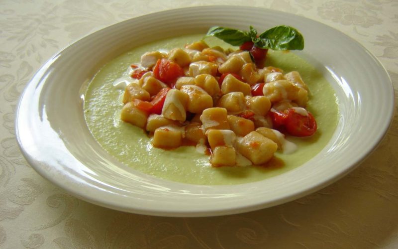 Primo piatto di gnocchi